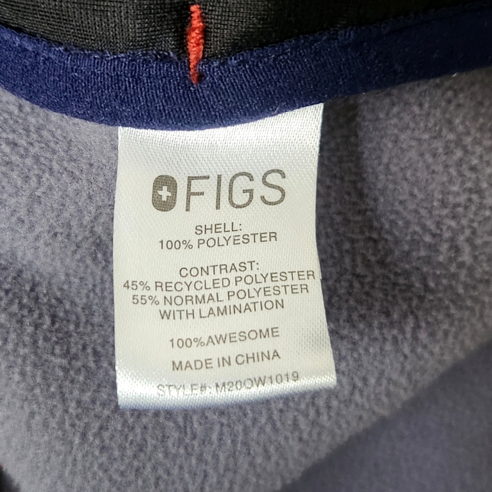 Figs Scrubs Selwyn Sherpa Jacket On-Shift Size Medium Heavy soft warm Full Zip - Picture 10 of 13